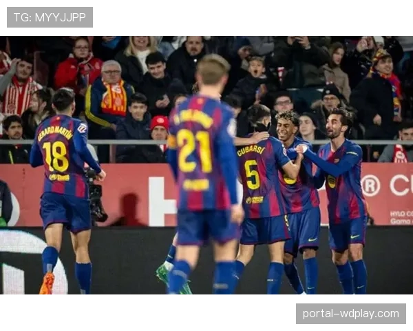 西班牙国家德比半场：巴萨1-1皇马，亚马尔与恩德里克的边路对决战